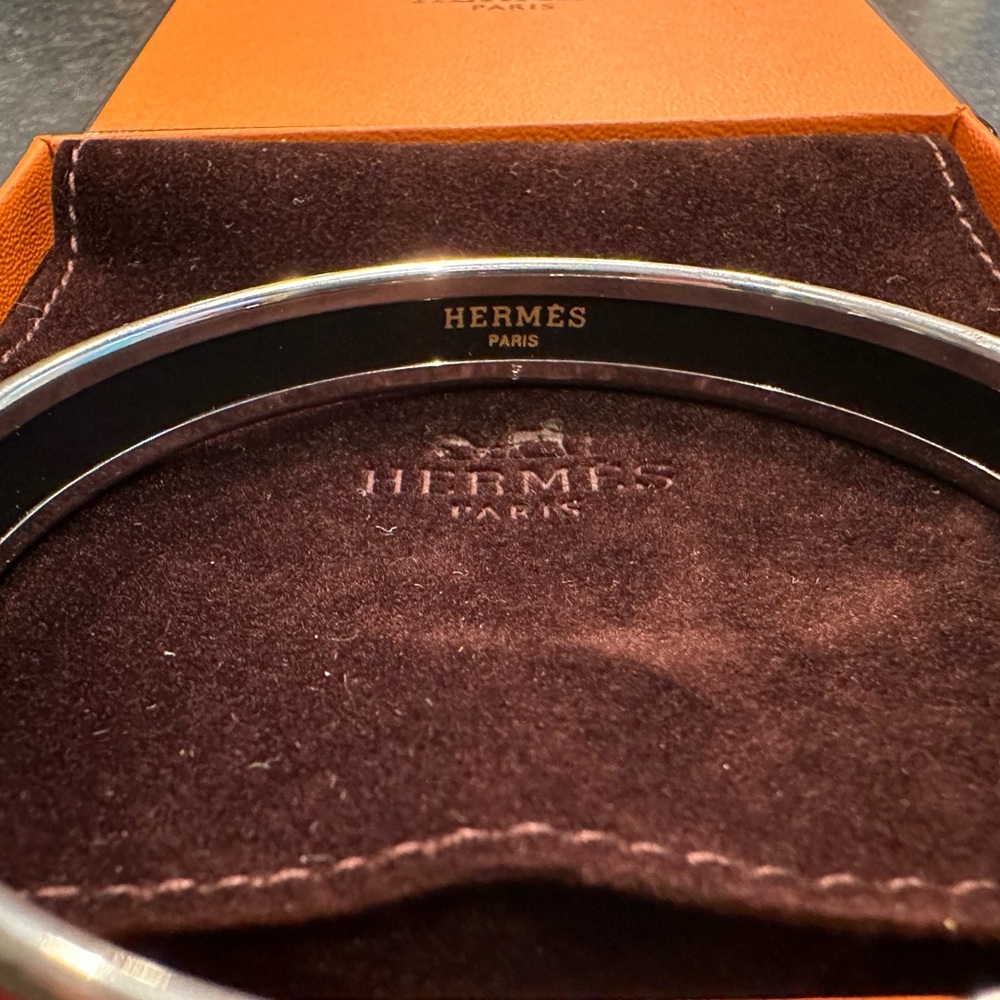 Herms Caleche Enamel Narrow Bangle - image 3